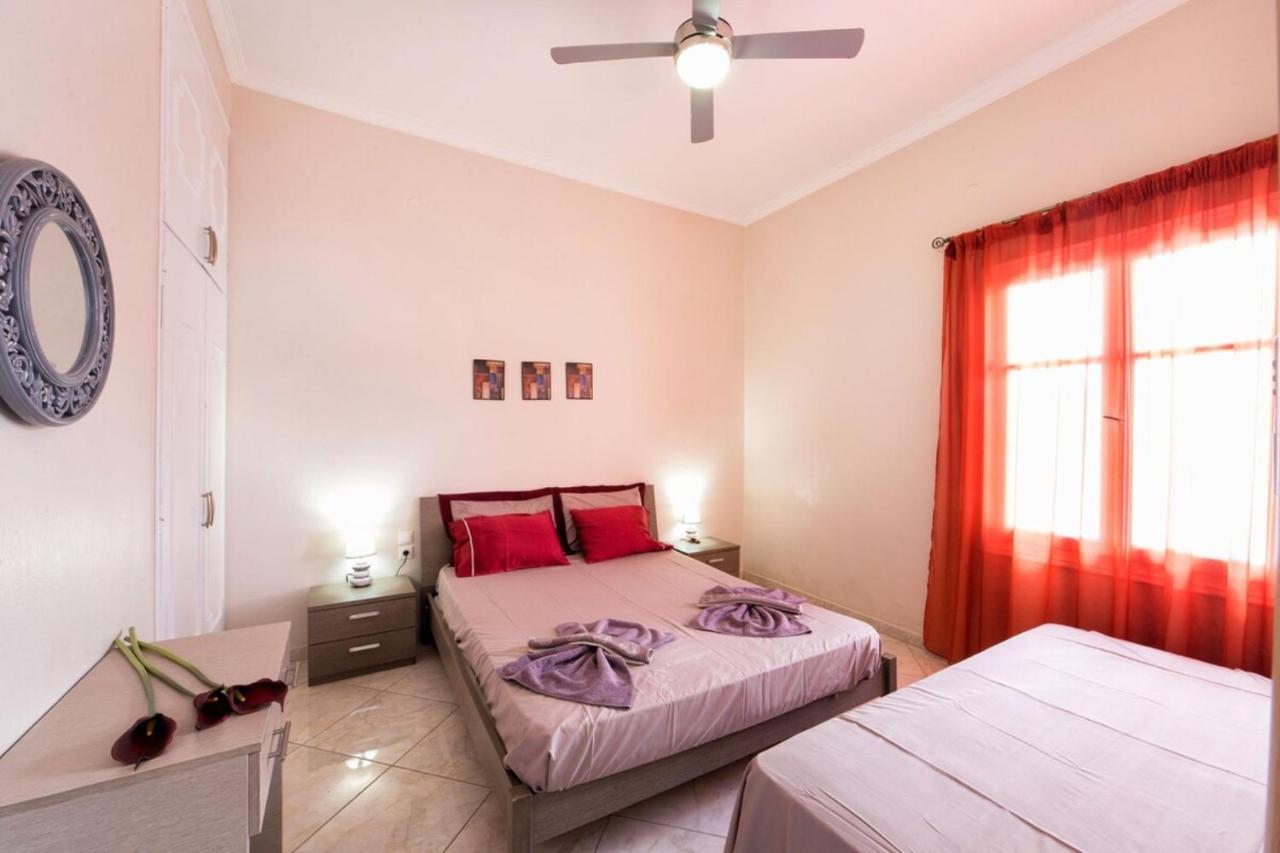 Town House For 6-16 With Ac Βίλα Πάρος Εξωτερικό φωτογραφία